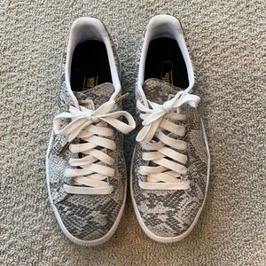 Puma snake skin print sneakers. Size 6.5